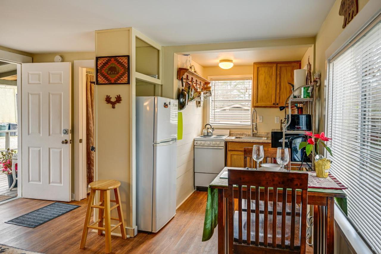 Pet-Friendly Vacation Rental Cabin In Whittier Exterior foto